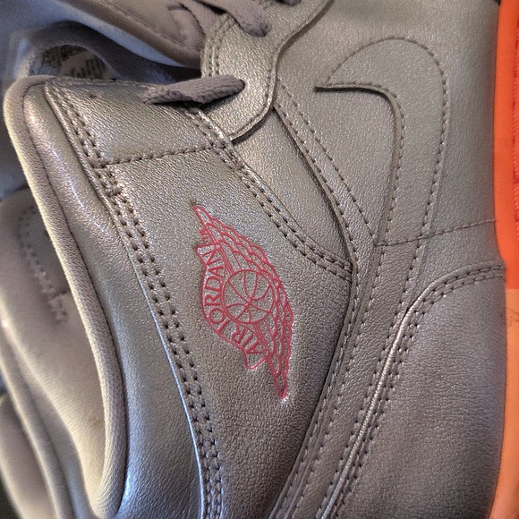 Gentle used Air Jordan 1 mid (gs) - Picture 12 of 12